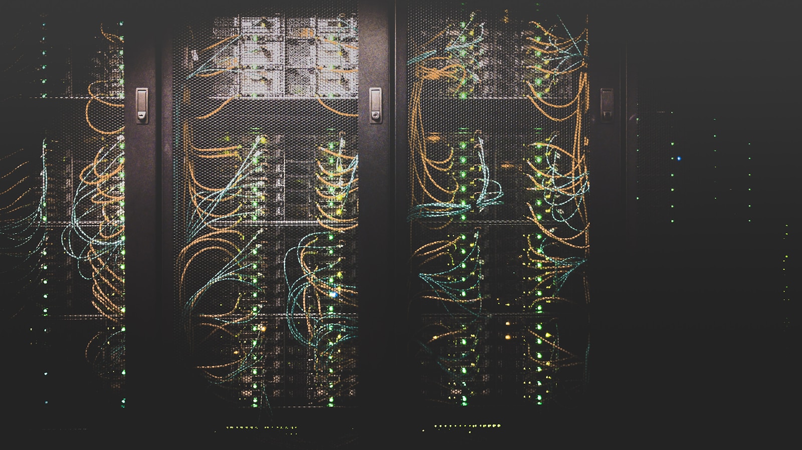 Cloud vs Serveurs internes – Le bon choix pour votre PME